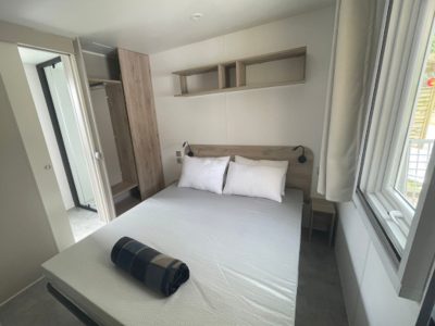 park-albatros-village-riviera-760-2-ensuite-interior-double-bed