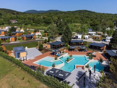 plitvice-camping-resort-mobile-home-premium-exterior