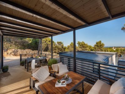 taber-discrete-lodging-mobile-home-comfort-terrace