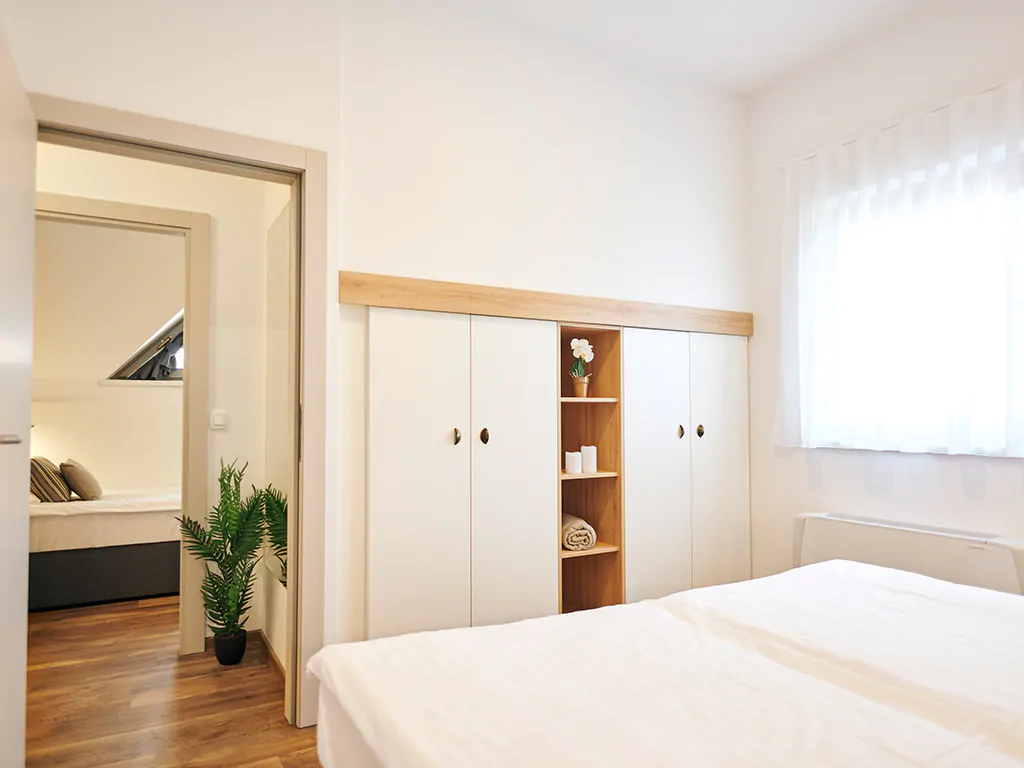 terme-catez-apartments-lux-plus-interior-bedroom