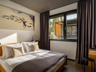 aminess-gaia-green-villas-villa-lilium-inteiror-double-bed-2