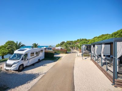 aminess-planet-camping-sirena-luxury-holiday-home-exterior-position