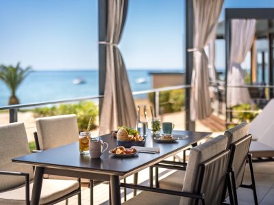 aminess-planet-camping-sirena-luxury-holiday-home-exterior-terrace-table
