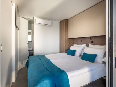 aminess-planet-camping-sirena-luxury-holiday-home-interior-bedroom-view