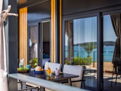 aminess-planet-camping-sirena-luxury-holiday-home-terrace-view