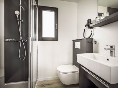 camping-koversada-covered-premium-interior-bathroom-2