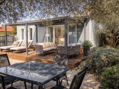 camping-ulika-rovinj-viletta-exterior-terrace