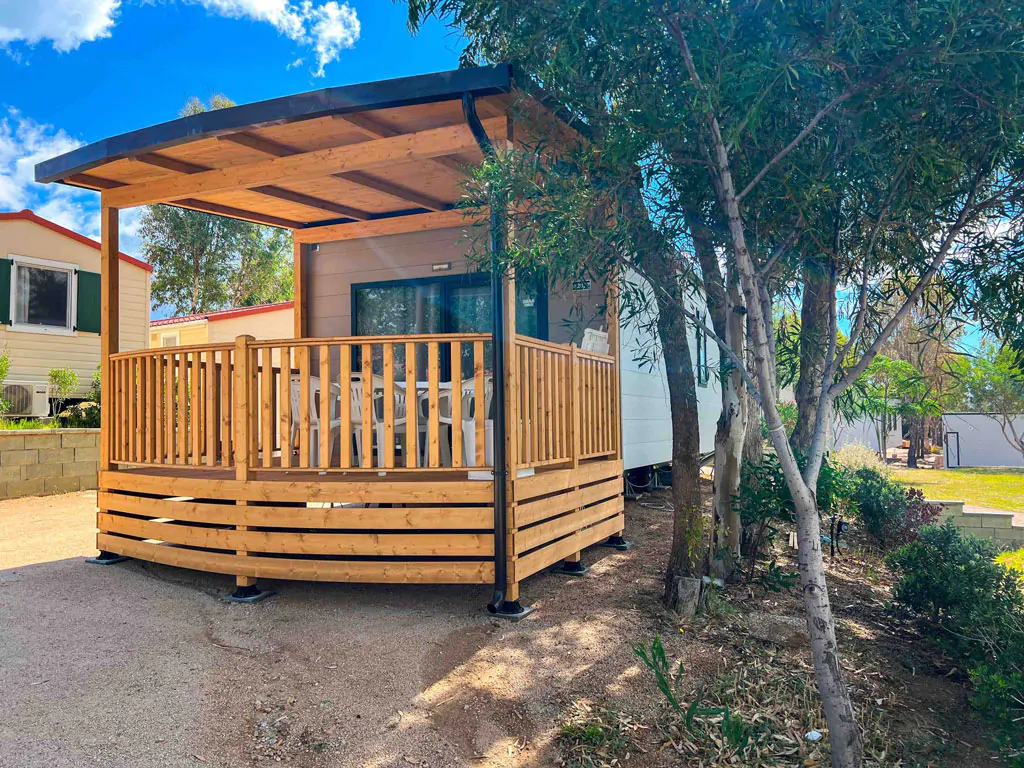 camping-village-capo-dorso-mobile-home-baia-revolution-plus-exterior-terrace