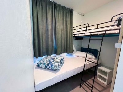 camping-village-capo-dorso-mobile-home-baia-revolution-plus-interior-bedroom-bunk-bed-second-room