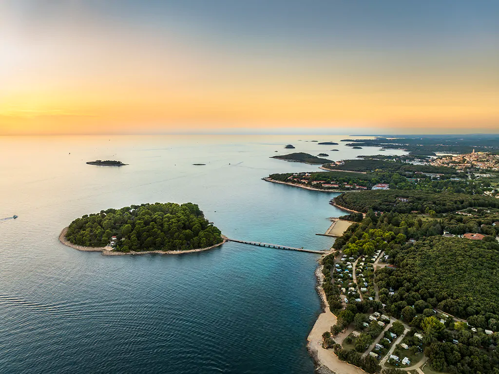 campsite-koversada-covered-air-view-island-sunsets