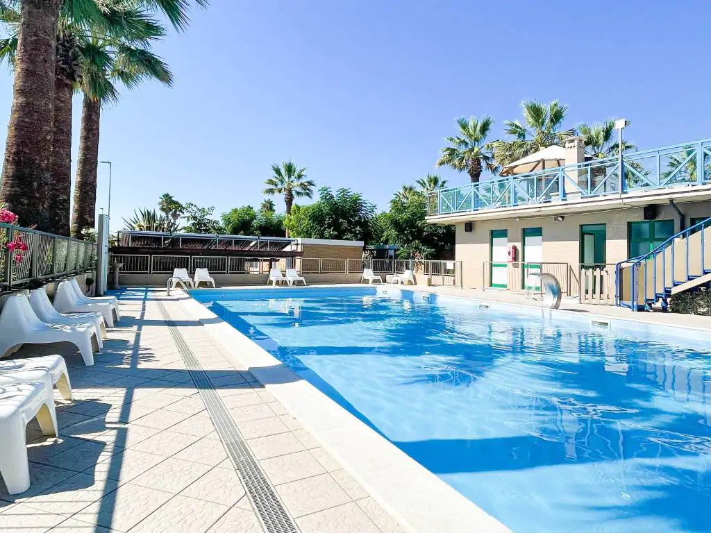 duca-amadeo-camping-village-outdoor-pool