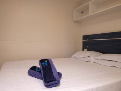 happy-easy-interior-double-bed-3