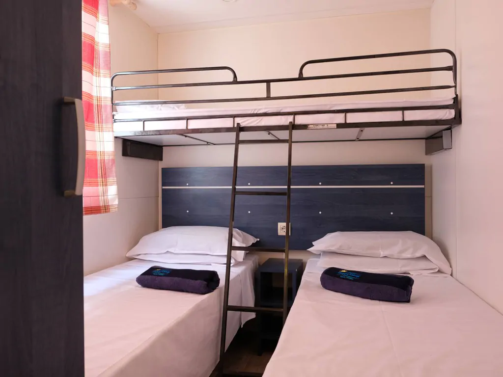 happy-easy-interior-single-beds-3
