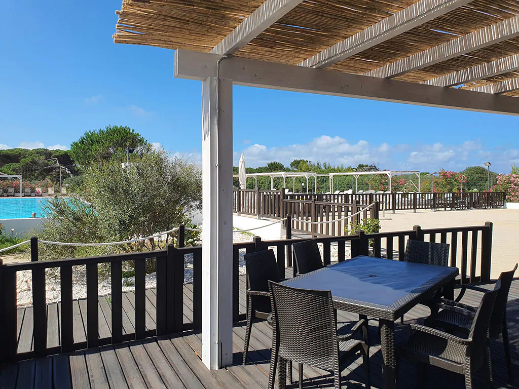 sena-arrubia-camping-village-bar-terace
