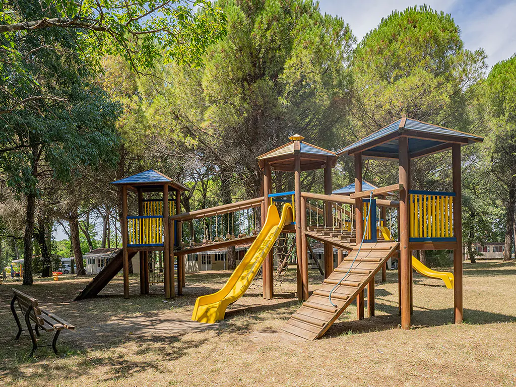 belvedere-pineta-camping-village-kids-playground-fun