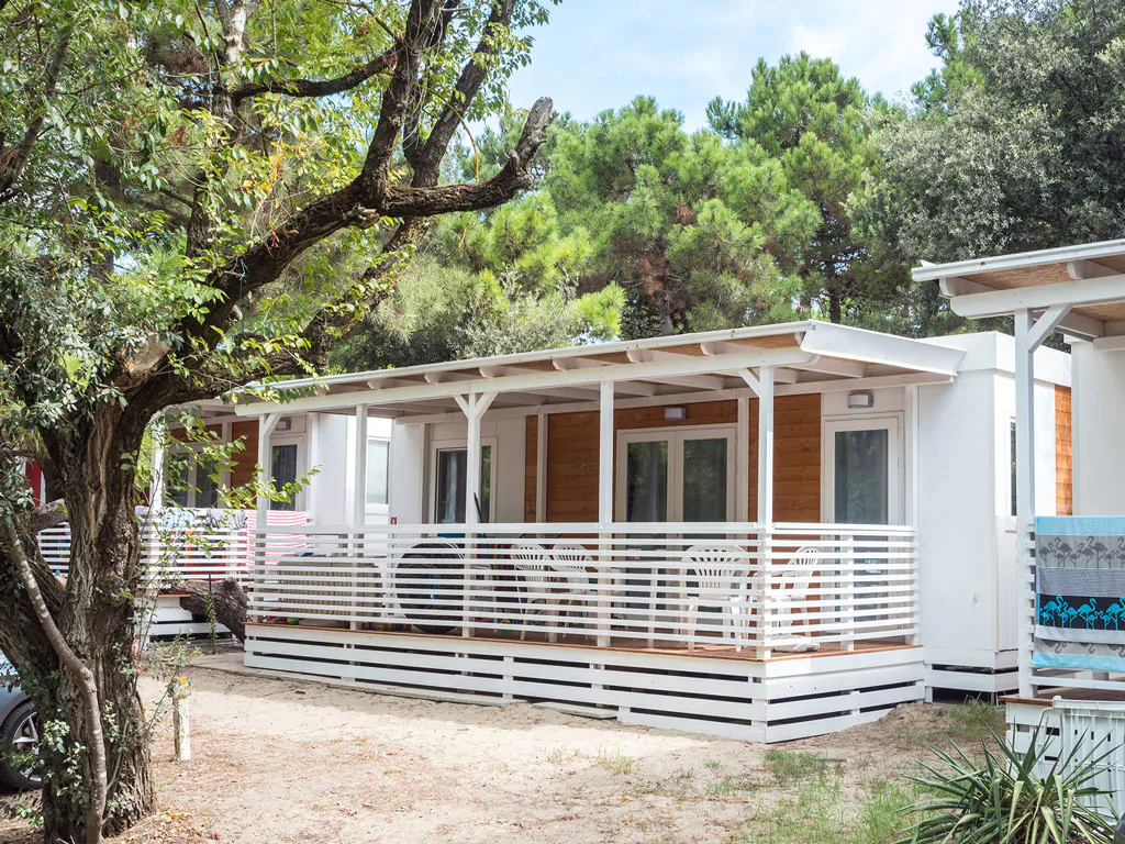 camping-mare-e-pineta-mobile-home-premium-i-exterior-terrace
