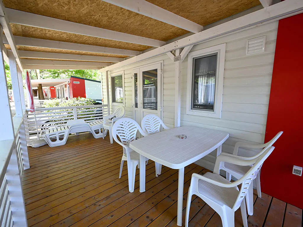 camping-union-lido-mobile-home-premium-a-exterior-terrace