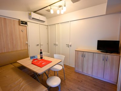 centro-vacanze-villaggio-san-francesco-mobile-home-premium-i-interior-living-room