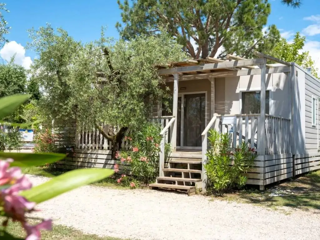 cottage-next-xl-superior-exterior-terrace
