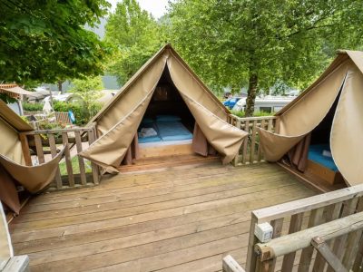 lago-idro-glamping-boutique-glamping-tent-air-dreamer-3-exterior-bedrooms