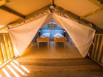 lago-idro-glamping-boutique-glamping-tent-airlodge-20-interior-bedroom-single-beds