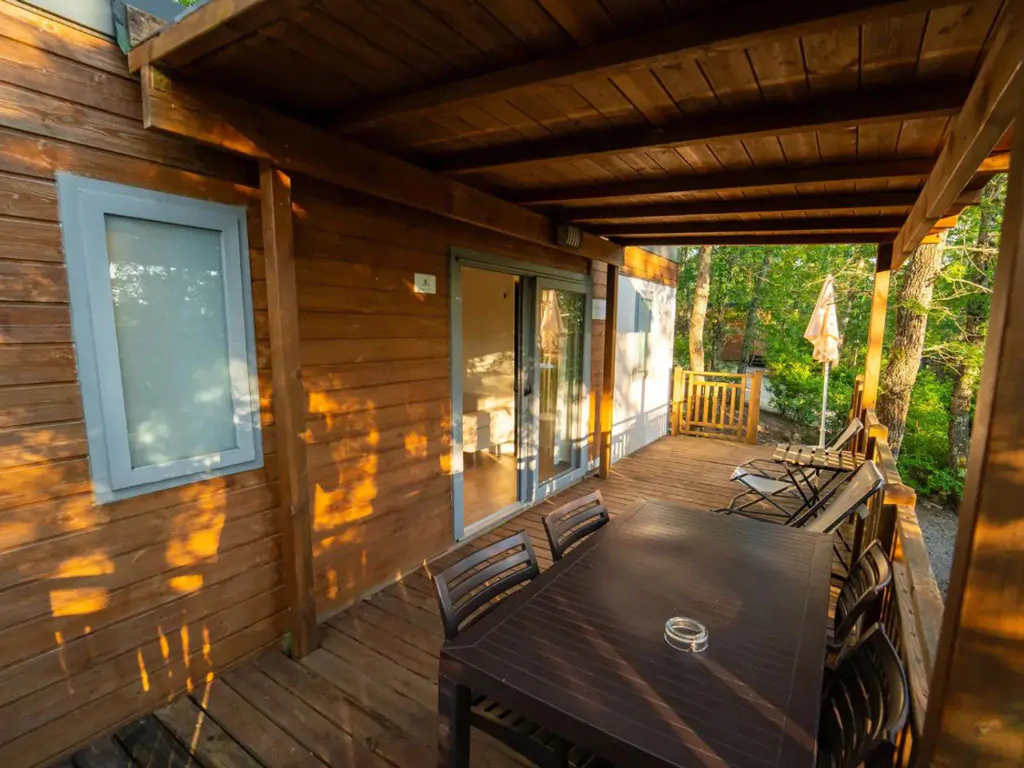orlando-in-chianti-glamping-resort-mobile-home-cottage-next-exterior-terrace
