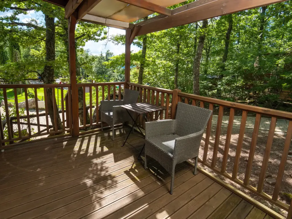 orlando-in-chianti-cube-suite-terrace-with-chairs