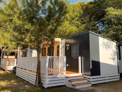 sant-angelo-camping-village-terrace-exterior-in-nature
