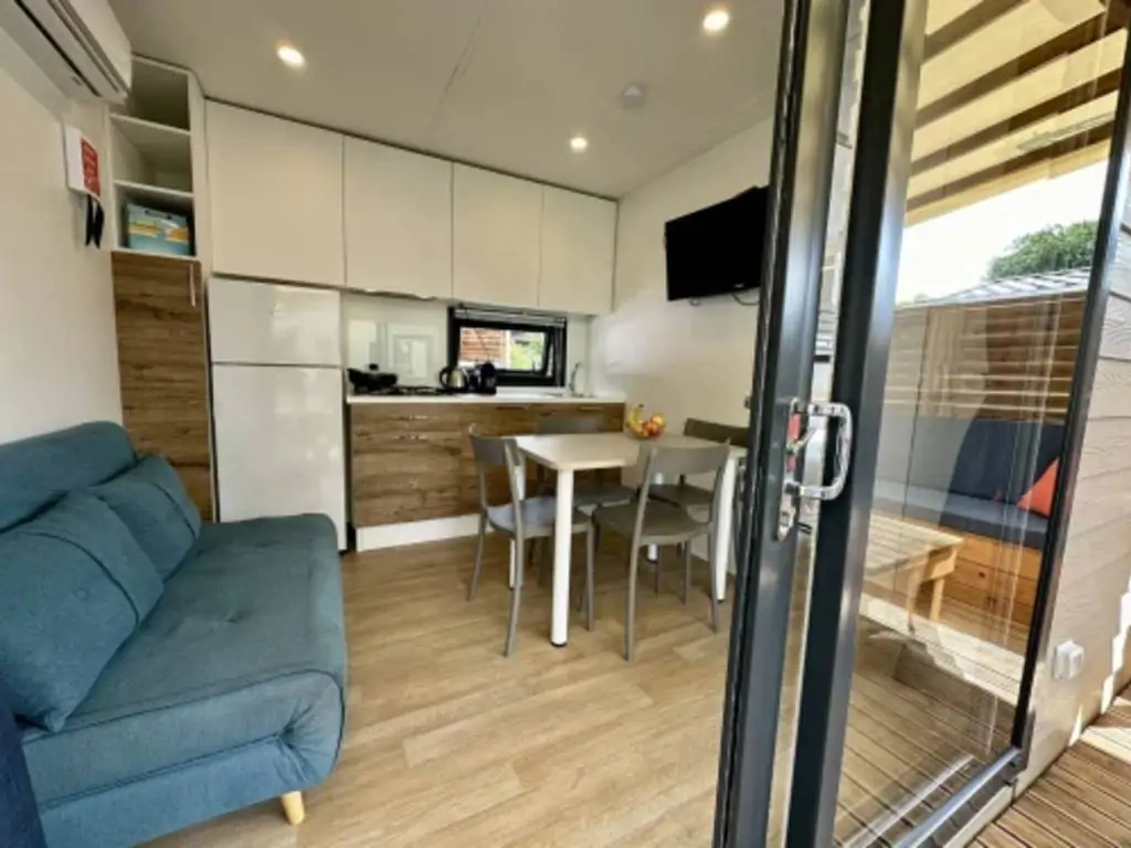 sant-angelo-estivo-elegante-entrance-to-mobile-home