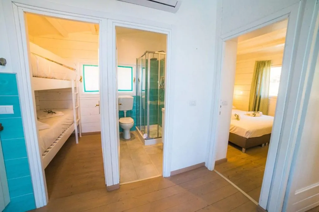 vallicella-glamping-resort-chalet-for-6-persons-hall-bunk-bed