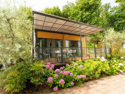 vallicella-glamping-resort-mobile-home-cottage-next-panorama