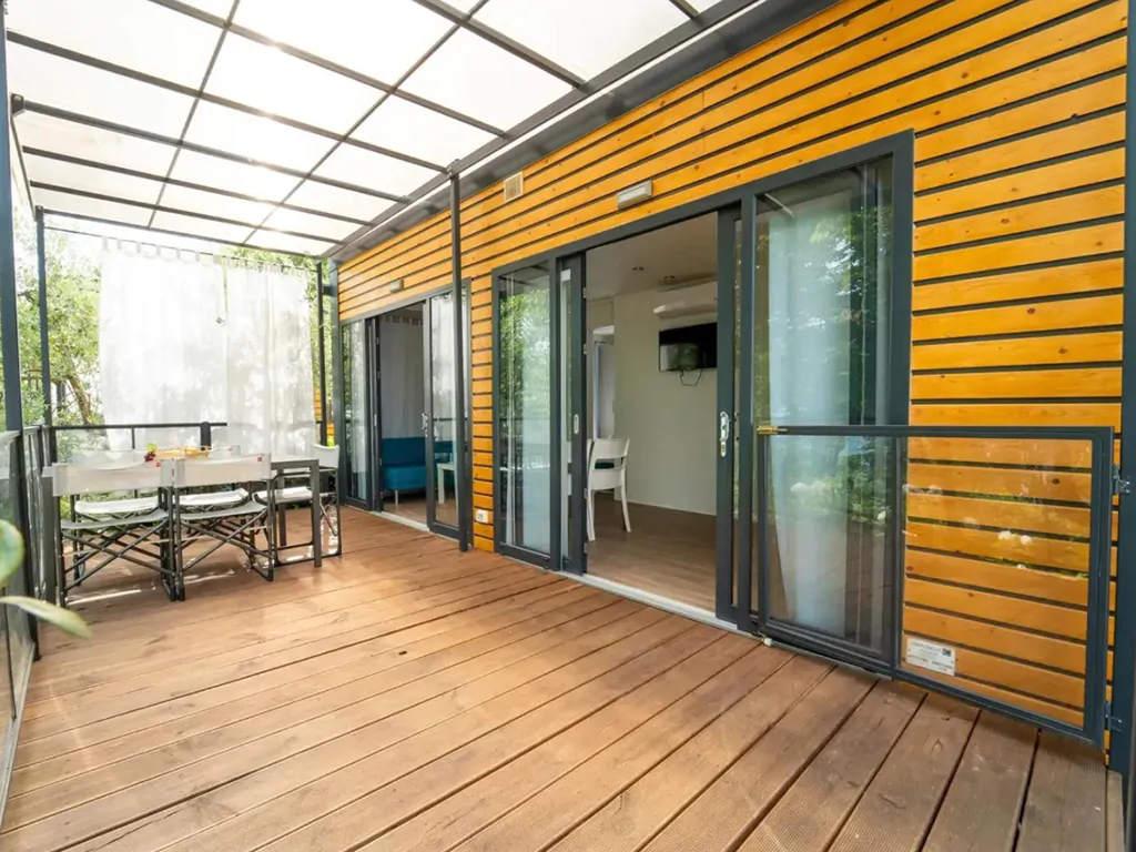 vallicella-glamping-resort-mobile-home-cottage-next-panorama-terrace