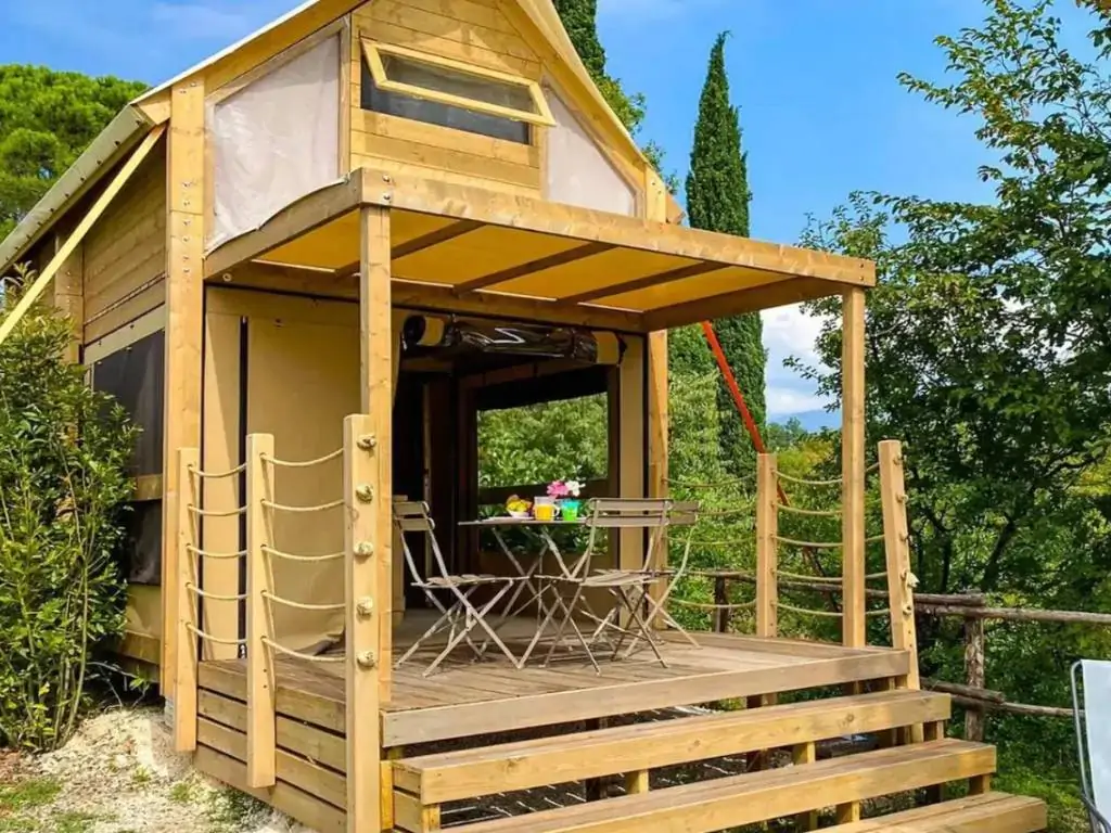 vallicella-glamping-resort-terrace
