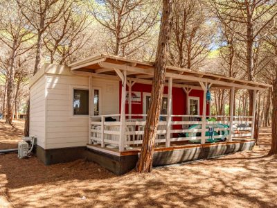 camping-bella-sardinia-mobile-home-premium-i-exterior-frontview