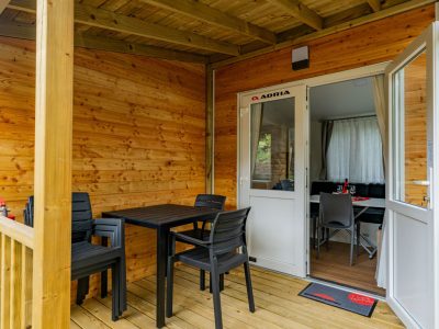 camping-le-esperidi-mobile-home-premium-k-exterior-terrace