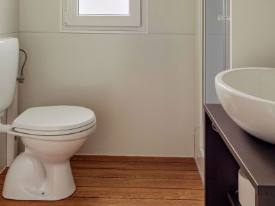 camping-le-esperidi-mobile-home-premium-k-interior-bathroom