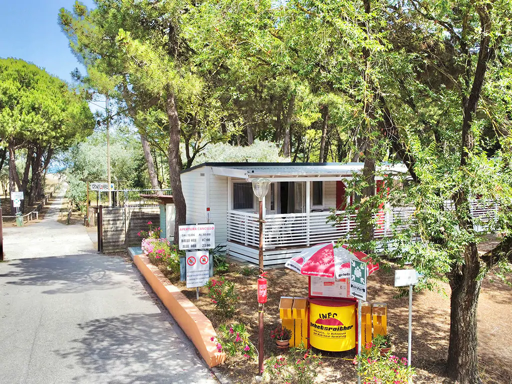 camping-mare-e-pineta-mobile-home-premium-a-exterior