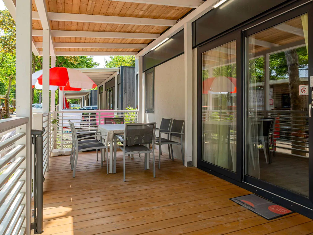camping-union-lido-premium-la-exterior-terrace