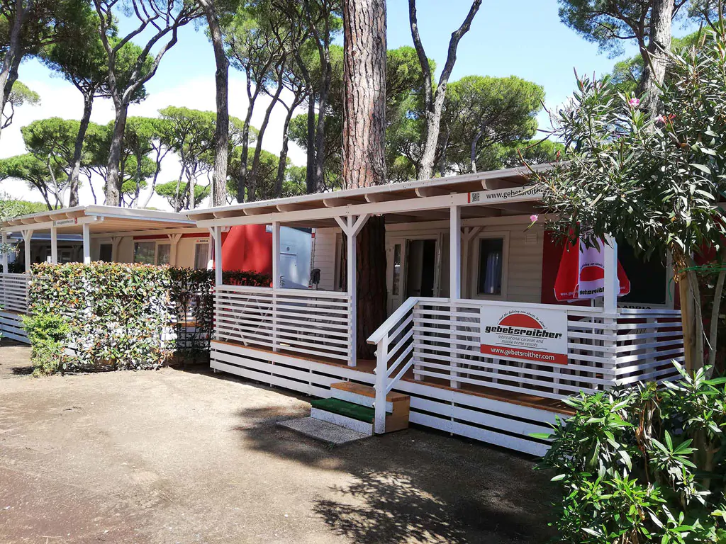 hu-park-albatros-village-mobile-home-premium-a-plus-exterior-terrace