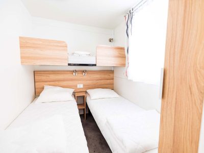 hu-park-albatros-village-mobile-home-premium-a-plus-interior-bedroom-single-beds