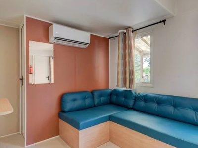 amadria-trogir-comfort-xl-living-room-with-the-couch