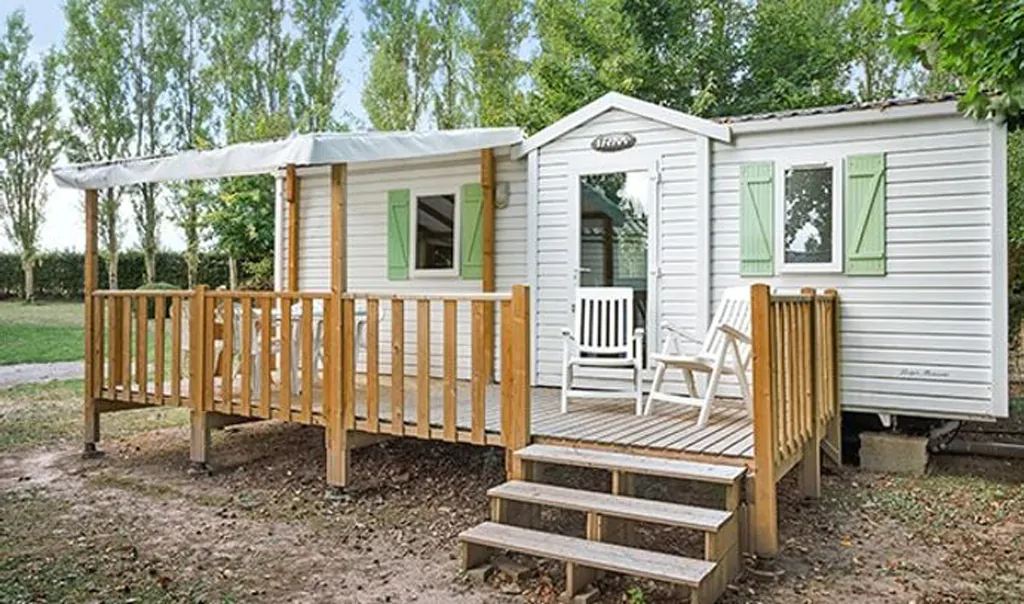 camping-klenovica-comfort-c-exterior-front-view