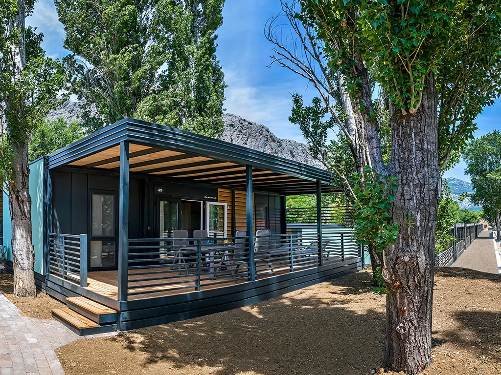 campsite-galeb-mobile-home-adria-superior-whirpool-exterior-terrace