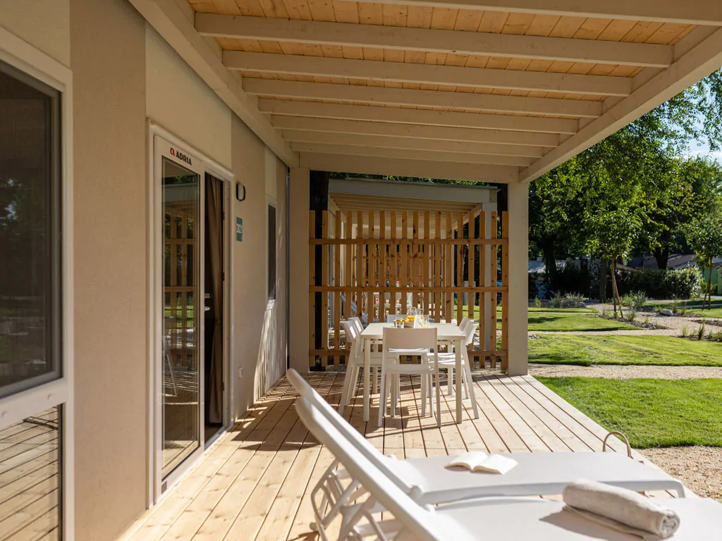 centro-vacanze-villaggio-san-francesco-mobile-home-lodge-prestige-lilac-exterior-terrace