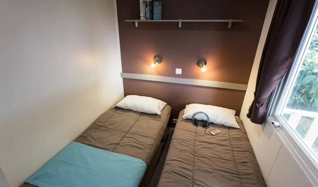 comfort-terrace-6-interior-single-beds-ii