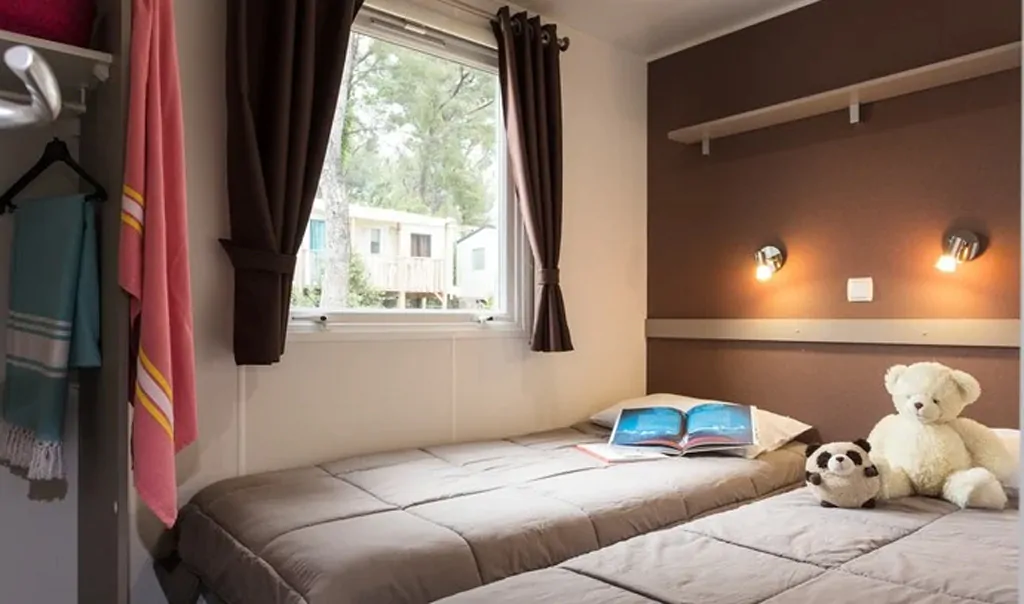 klenovica-comfort-terrace-6-interior-single-beds