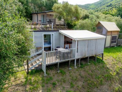vallicella-glamping-resort-cottage-clever-exterior-terrace