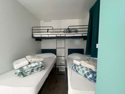 camping-village-baia-blu-la-tortuga-mobile-home-baia-relax-new-interior-bedroom-single-beds
