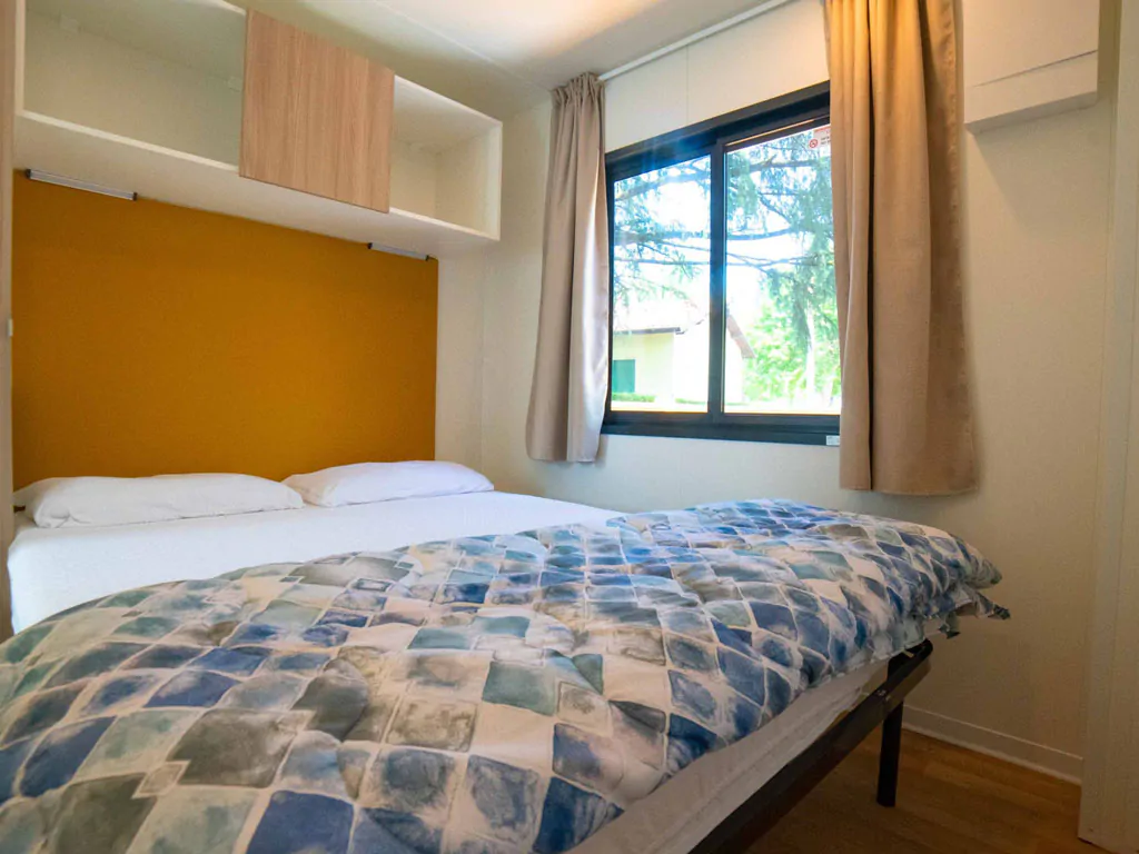 camping-village-gasparina-mobile-home-baia-elite-plus-bedroom-double-bed