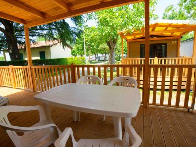 camping-village-gasparina-mobile-home-baia-elite-plus-exterior-terrace